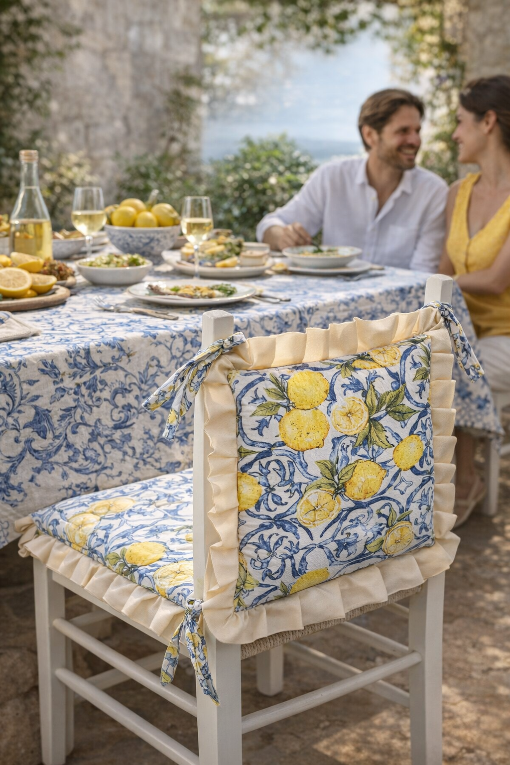 Cuscini per sedie 6 pz con cerniera e volant.  CASABELLAPIU cm. 38x38x4